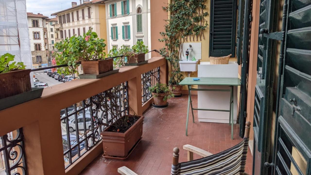 Double Bedroom In Beautiful 30'S Style Apartment Firenze Esterno foto